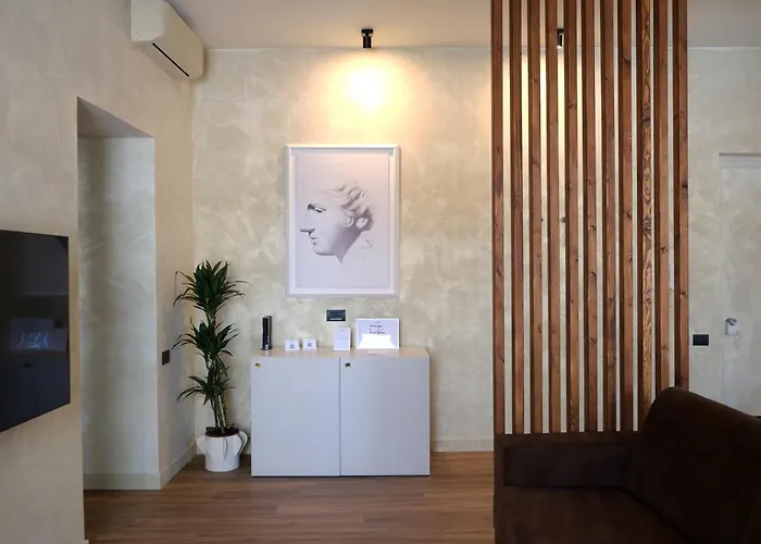 Pantheon Urbes Collection