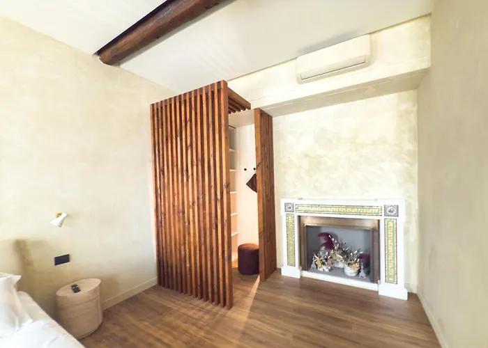 Pantheon Urbes Collection